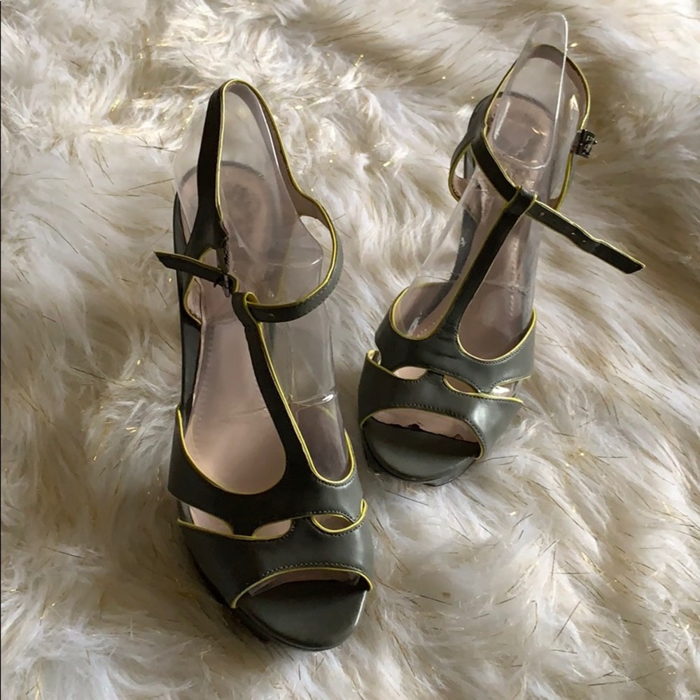 Vince Camuto Trinna Strappy Heels